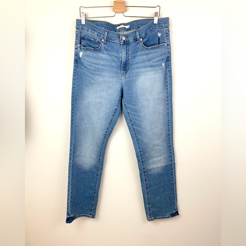 Levi’s Women’s Classic Straight Leg Jeans size 14, 29” inseam